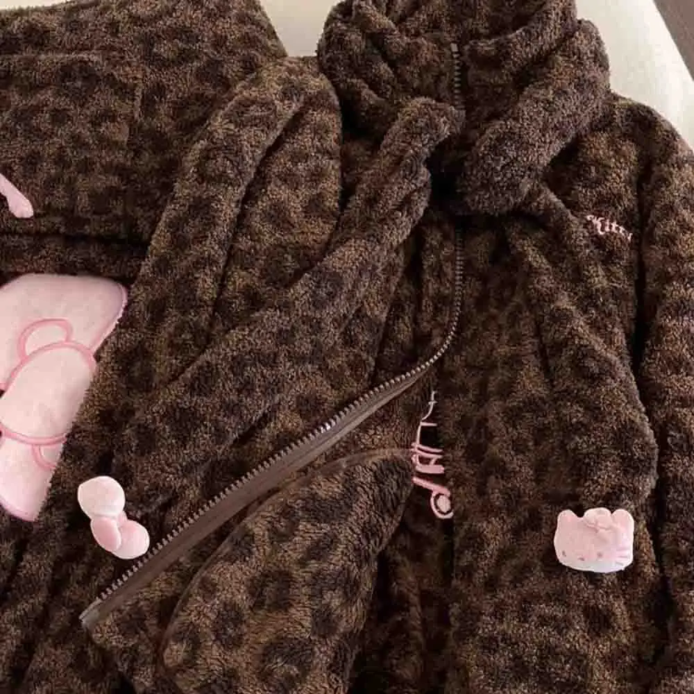 Sanrio Hello Kitty Two-Piece Women's Brown 2025 Winter Pink Leopard Print Suede Pajamas Casual Loose and Comfortable Home Wear view 2