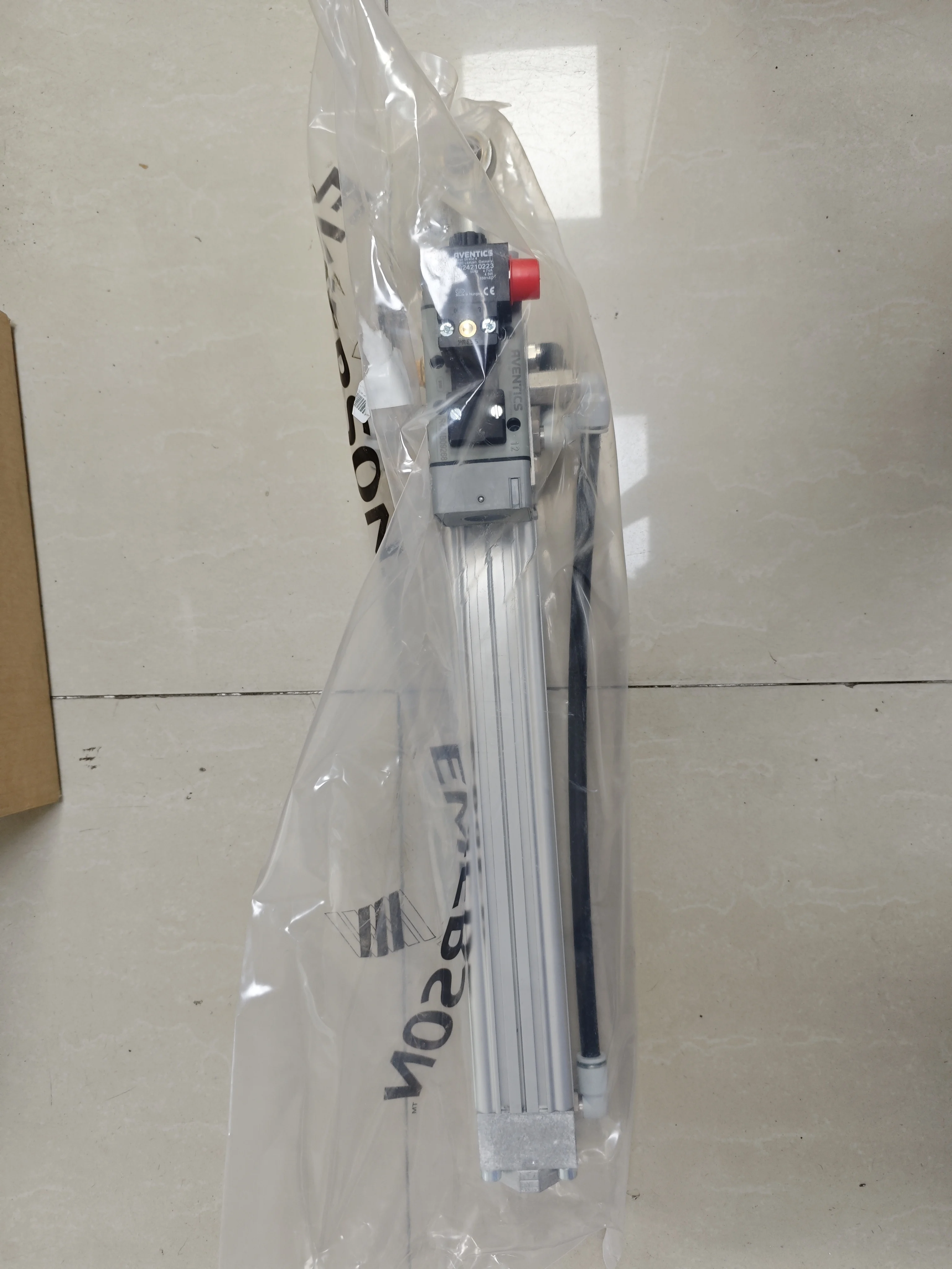 R424B12464/R480684469 High-speed stretching cylinder  AVENTICS  suit for Stretch blow molding machine