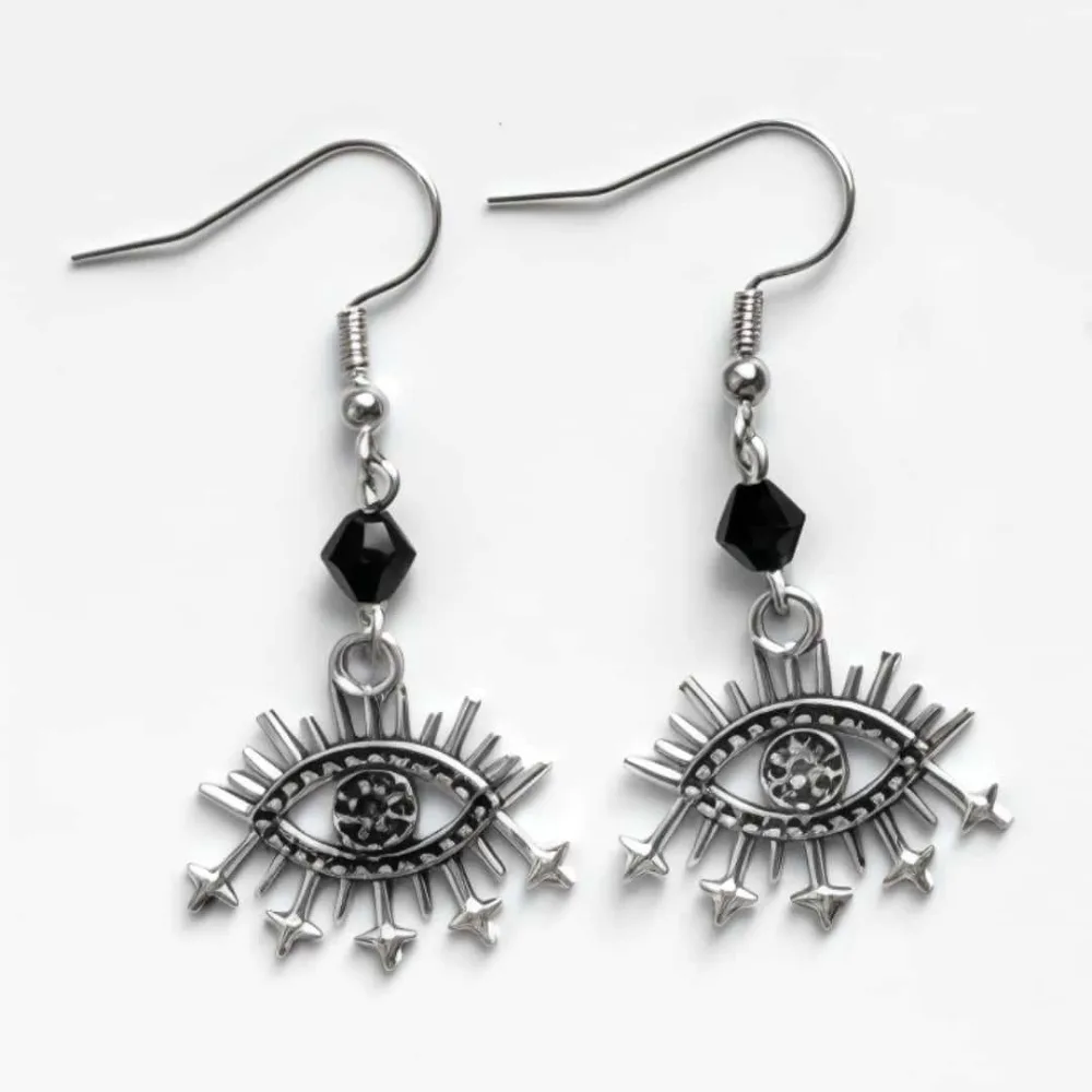 Gothic Retro Sliver Color The Eye of Horus Skull Bat Crow Butterfly Cat Dangle Earrings for Women Hallowmas Party Jewelry Gifts