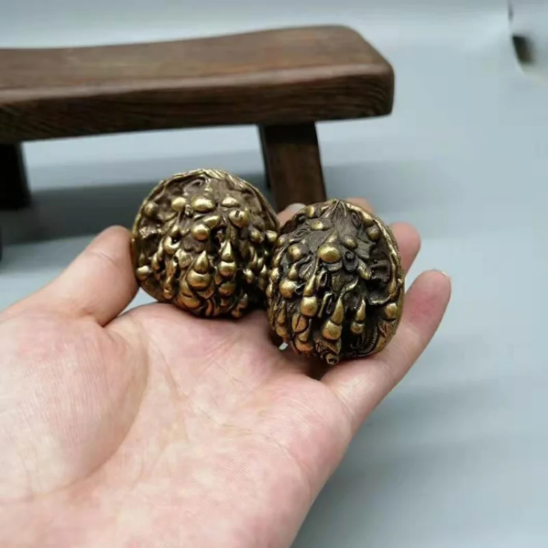

Vintage Brass Solid Walnut Handheld Ornament Plaything Accessories Pure Copper Craft Gift For Elders