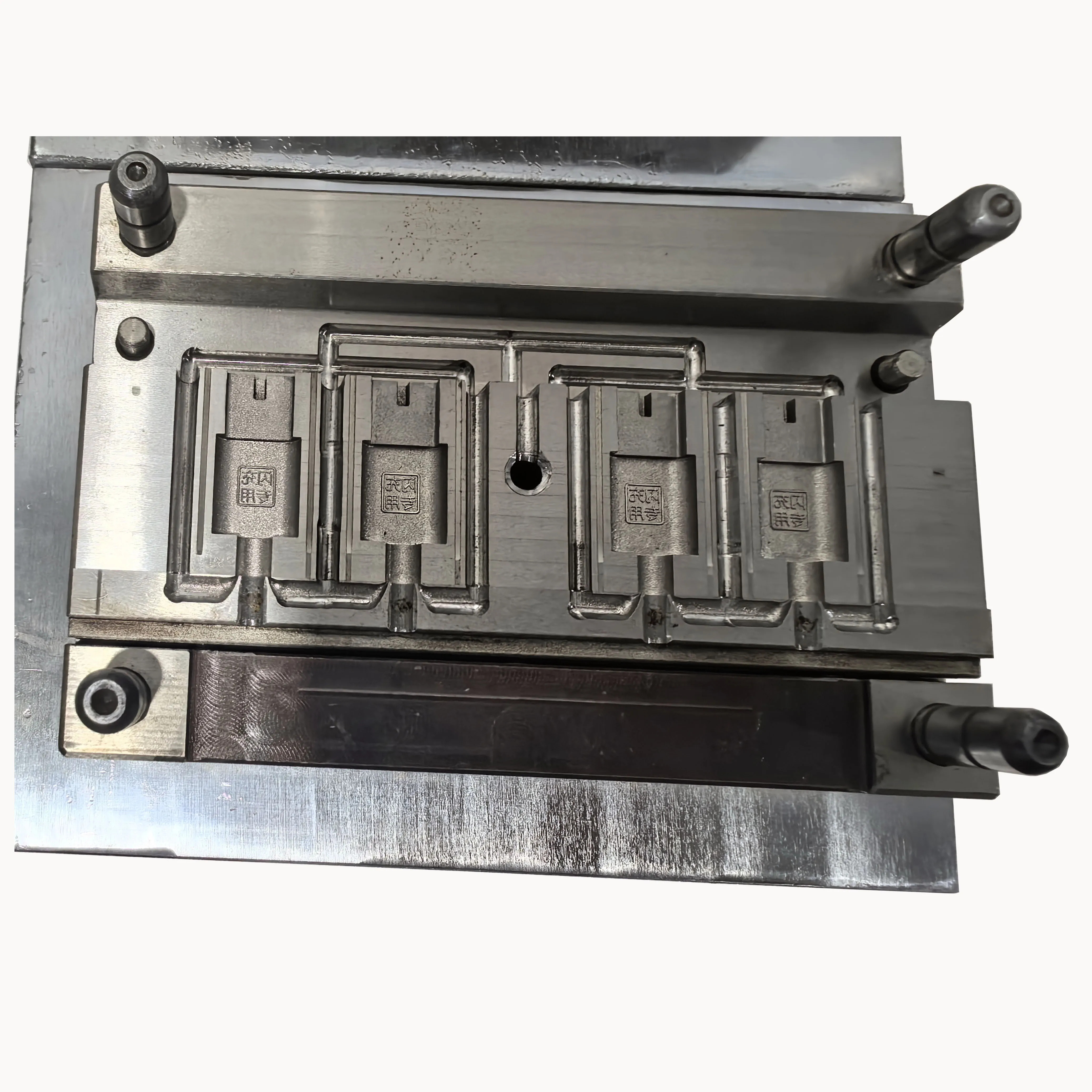 

Usb Injection Mold Mobile Usb Data Cable Injection Mold For Vertical Injection Molding Machine Processing