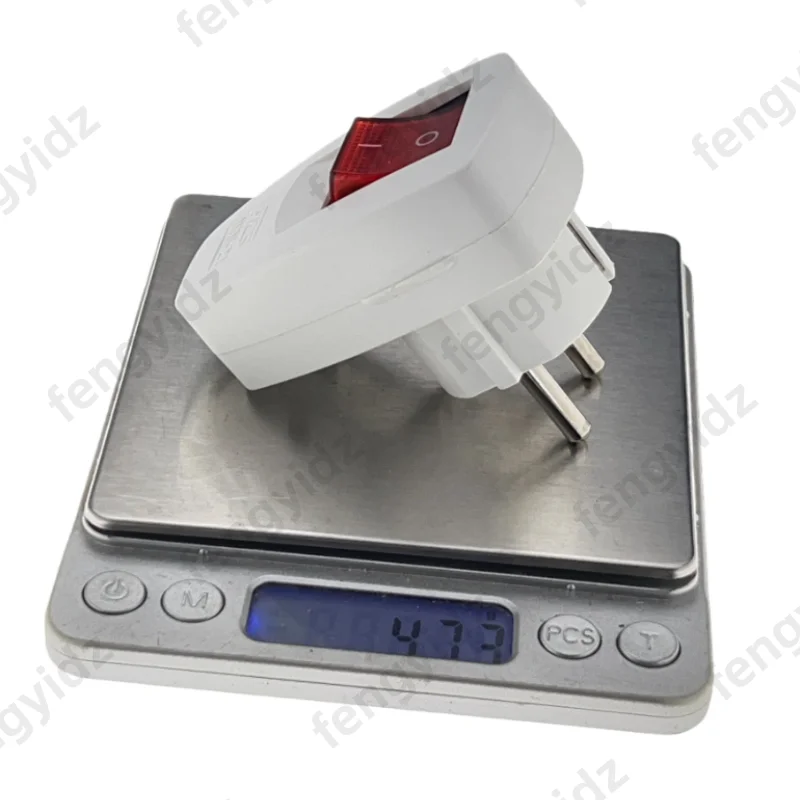 Deutschland Schuko wiederaufladbarer Netzstecker mit Ein-Aus-Netzschalter 250 V 10 A EU CEE 7/7 Standard-Adapter-Steckverbinder – Detail 6
