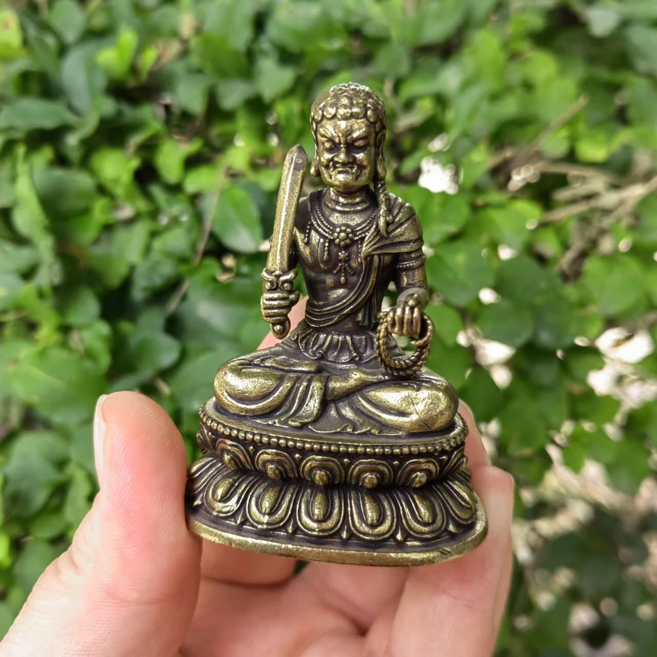 

Буддийский антикварный латунный Будда Дхарма сидящий Будда, Мир Дзен Бодхисаттвы, украшения для медитации Тибетский буддизм Татхагата