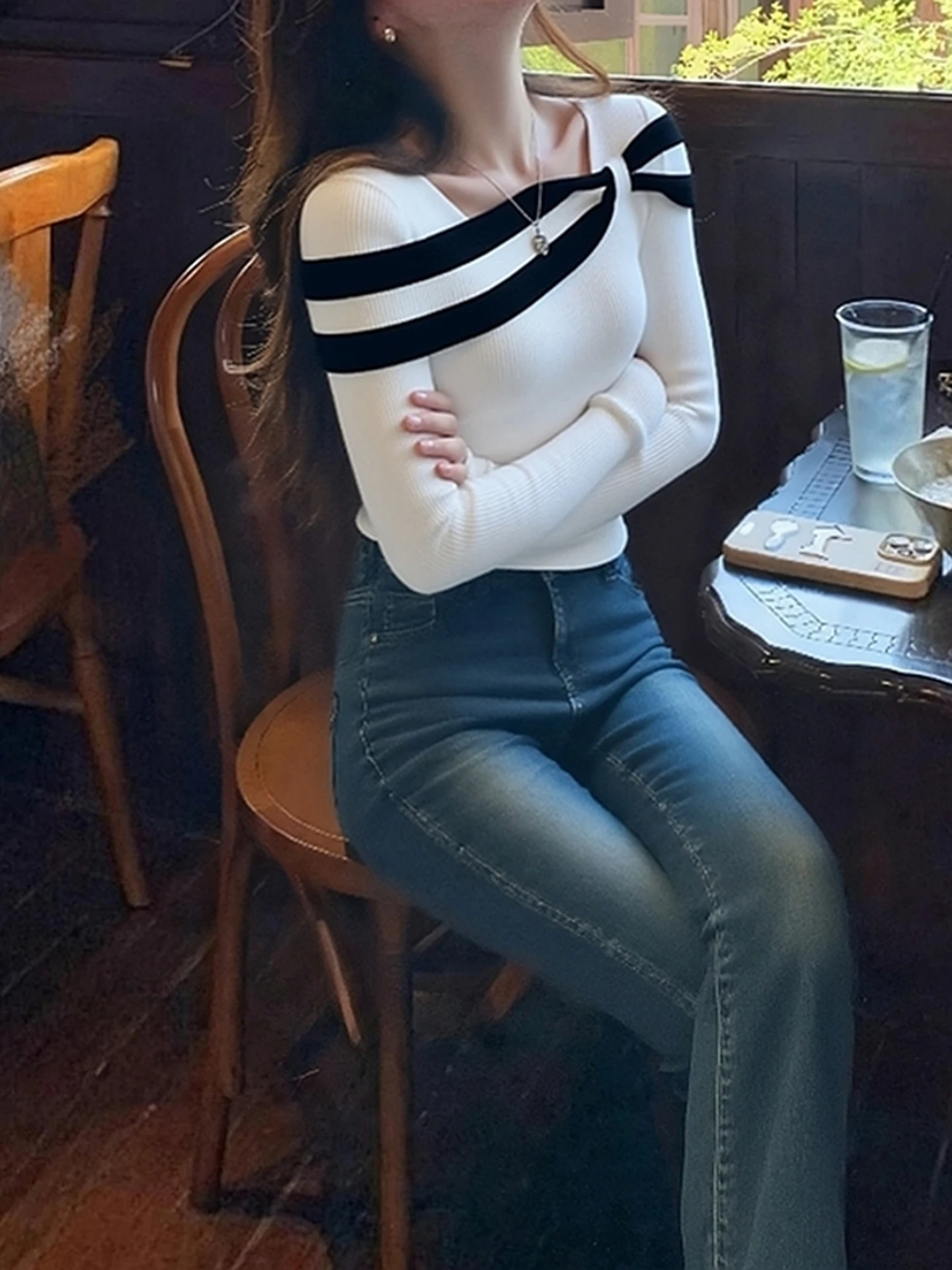 

Раннеосенний корейский вязаный свитер с уникальным красивым полосатым узором, дышащий, мягкий, с длинными рукавами, круглым вырезом, пуловер