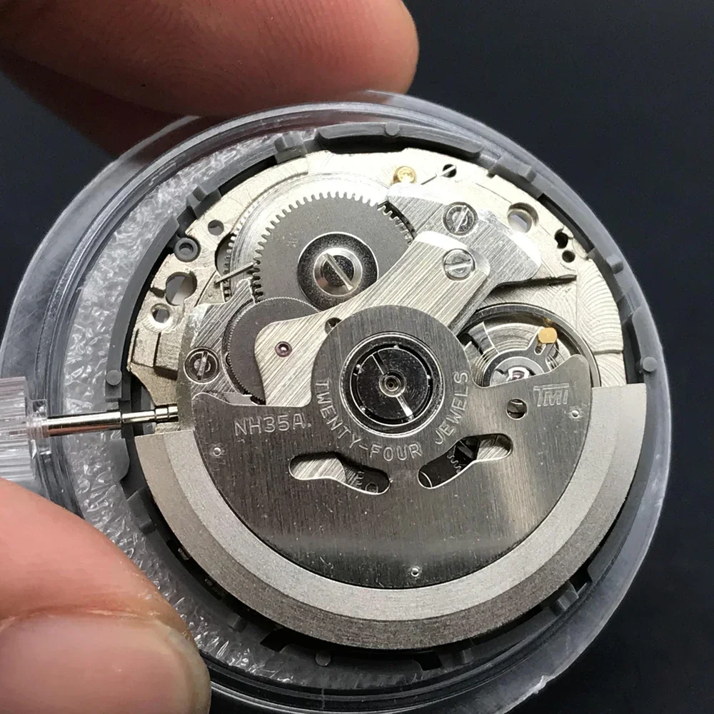 Japanisches Original NH35 NH35A Automatik-Uhrwerk, Krone bei 3 und 6 Uhr, 24 Steine, weißes Datumszifferblatt, Ersatzteile für Uhrenmodifikationen – Detail 6