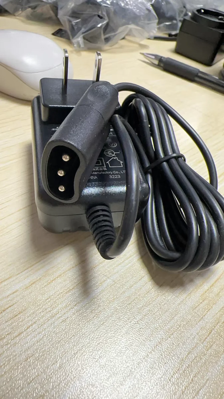 Oem Genuine Shark 13.3V 900mA ZD012A133090JP Switching Adapter For WS632 WS620 WS630 WS631 Vacuum Power Supply Battery Charger