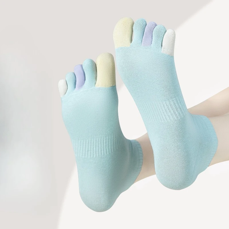 6 pasang kaus kaki musim panas yang tipis, bernapas, menyerap keringat, antibakteri, dengan ujung terpisah, warna solid, serbaguna, kasual, dan nyaman.