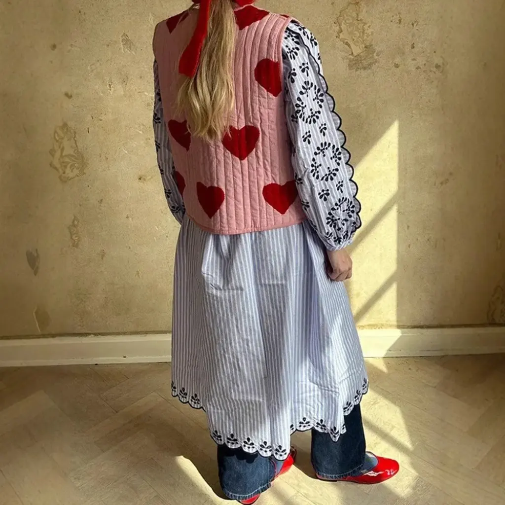 

French V-neck Lace Vest Autumn Daily Leisure Love Style European American Sweet Fresh Women's Fashion Top