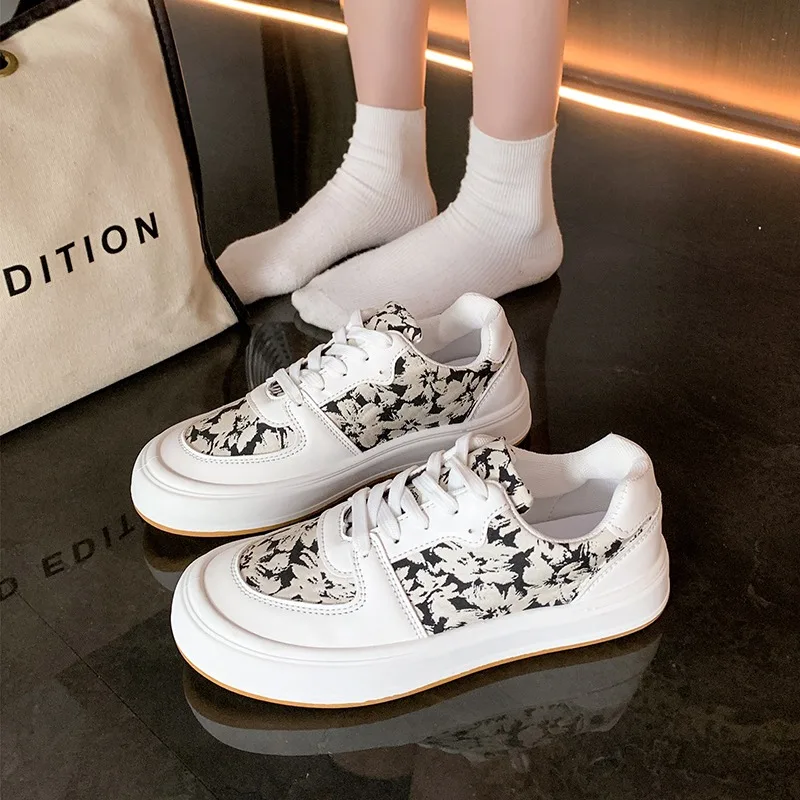 Famous Brand Design Women's Casual Sneakers 2024 Spring Autumn Fashion Print Decoration Lightweight Comfortable Low-top Sneakers