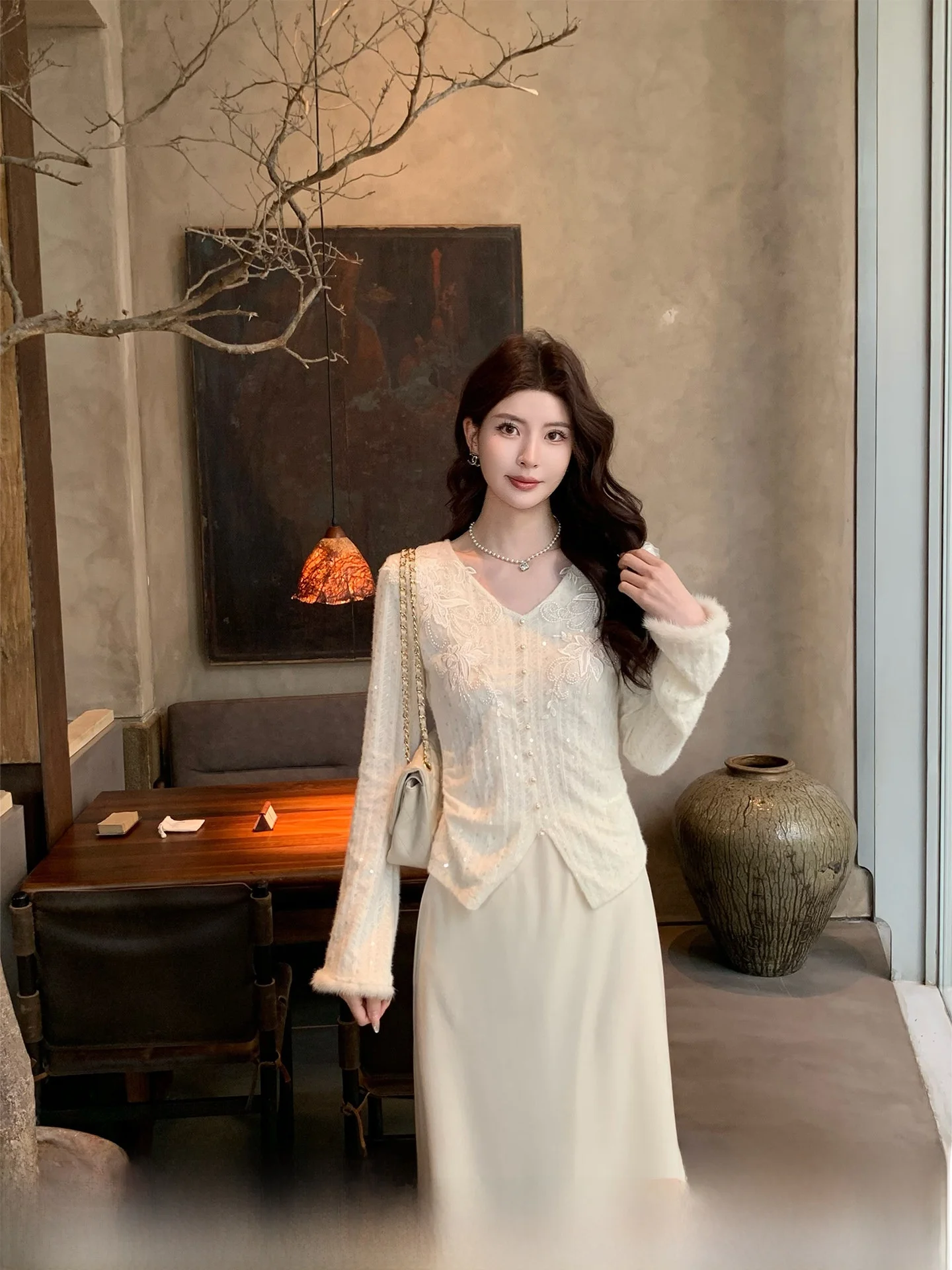 

Kun Heavyweight iny Sequin Knitted Base irt Women's Winter Waist-Cinching Slimming Inner Wear Top Casual Sle V-Ne Lon...