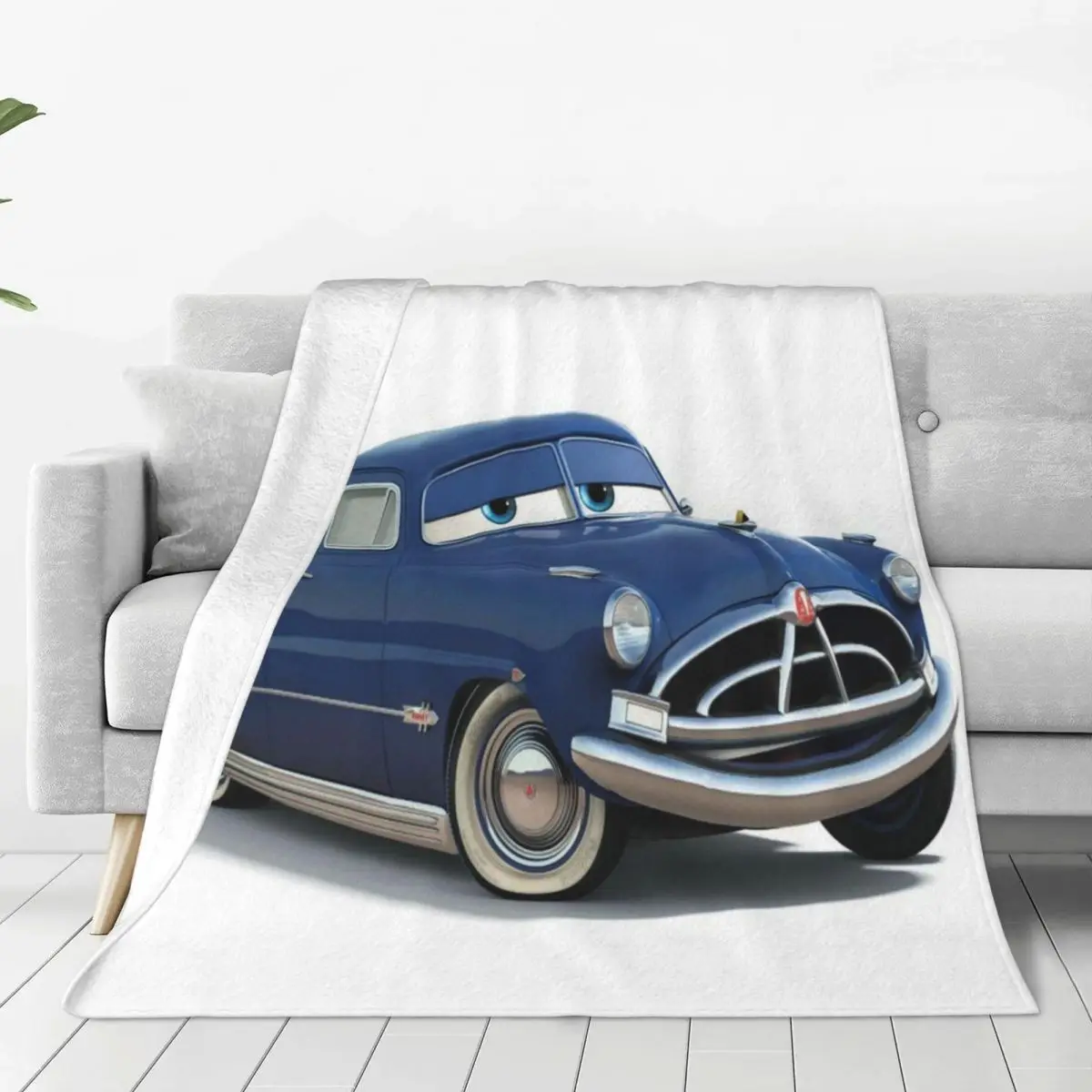 

Disney Pixar Cars Plush Flannel Blanket - Warm and Snuggly Fleece Throw for Couch, Bed, and Camping Adventures Any Time of Year