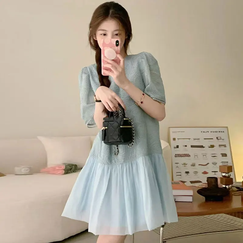 Elegancka letnia miękka niebieska okrągła spódnica z haftem, teksturowana, z efektem bąbelków, patchworkowa, w stylu koreańskim, z wysokim stanem, o kroju A...