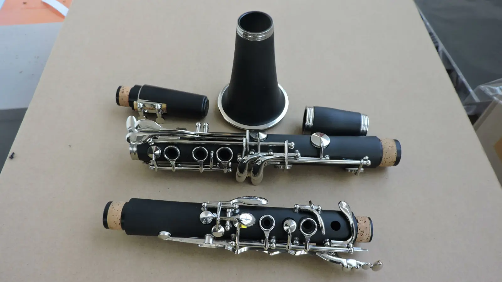 

Bb Key Clarinet With Case Nickel Plating Bakelite