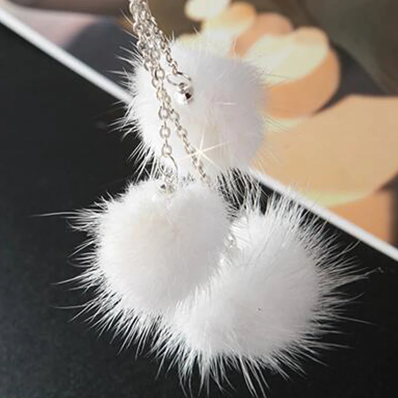 Diamond Bowknot Fashion Pendant Crystal Pompom Chain Car Rearview Mirror Hanging Ornament Christmas Gift Women\'s Car Accessories