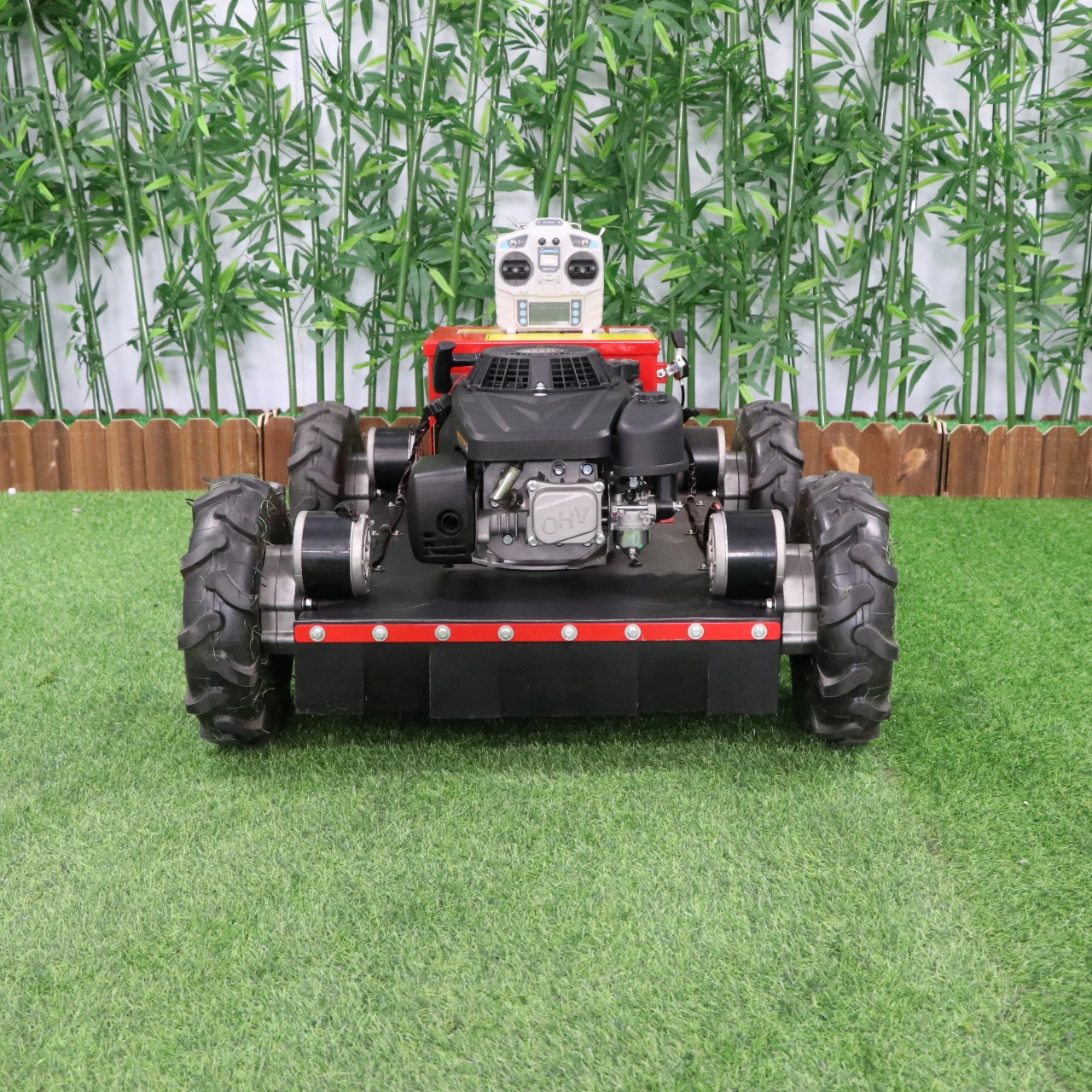 Customized Small Remote-Controlled Tracked Lawn Mower with 60 Degree Climbing, Wasteland Weeding, All Terrain Weeding Machine