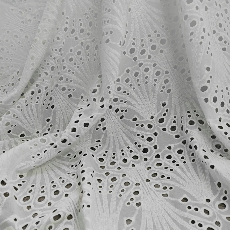 

Off White Pure Cotton Embroidery Lace Fabric Eyelect Hole Embroideried Clothing for Woman Dress Apparel with Fan or Shell Shape