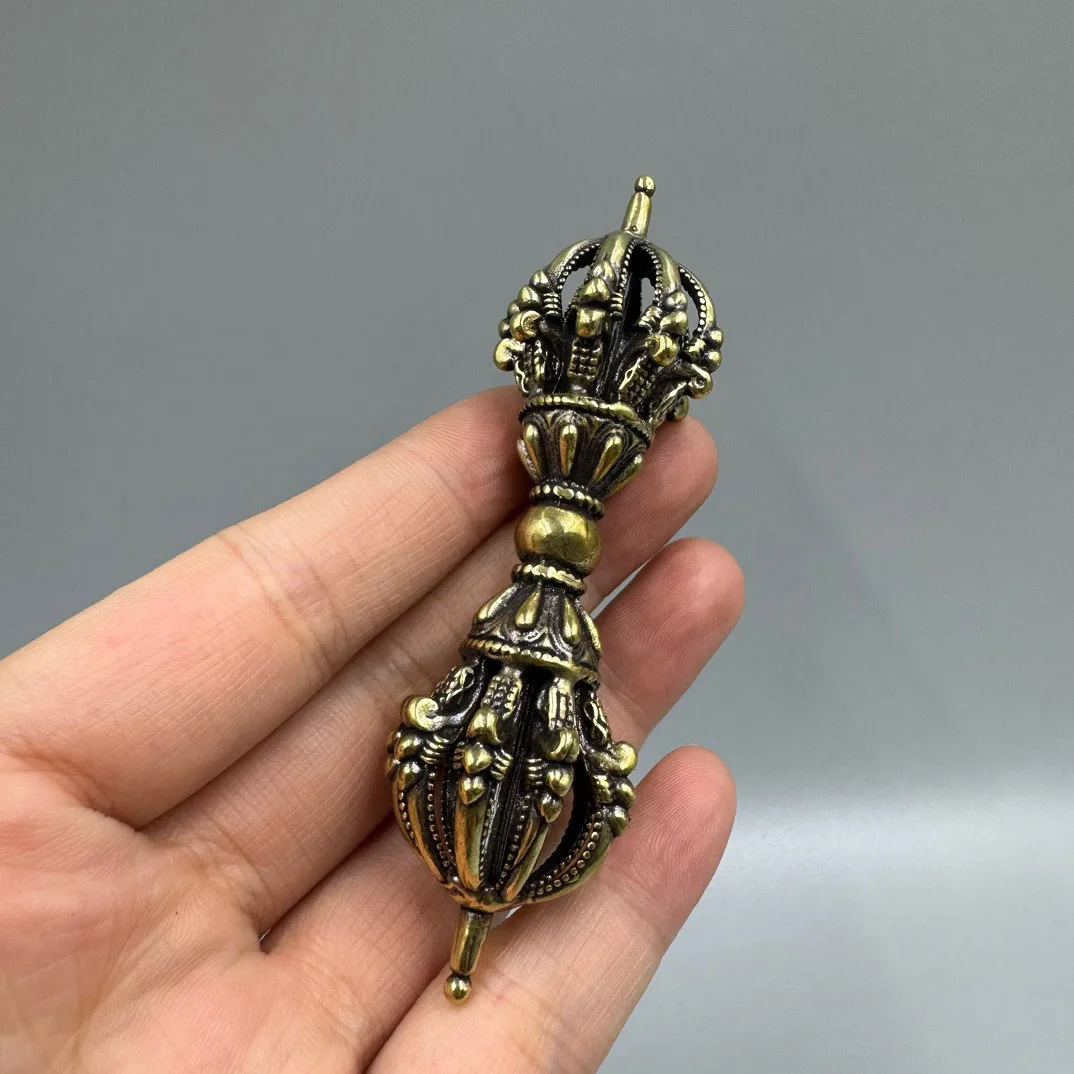 Small Brass Nine-Strand Vajra Pestle Hand Piece Portable Antique Dharma Tool Collectible Ornament