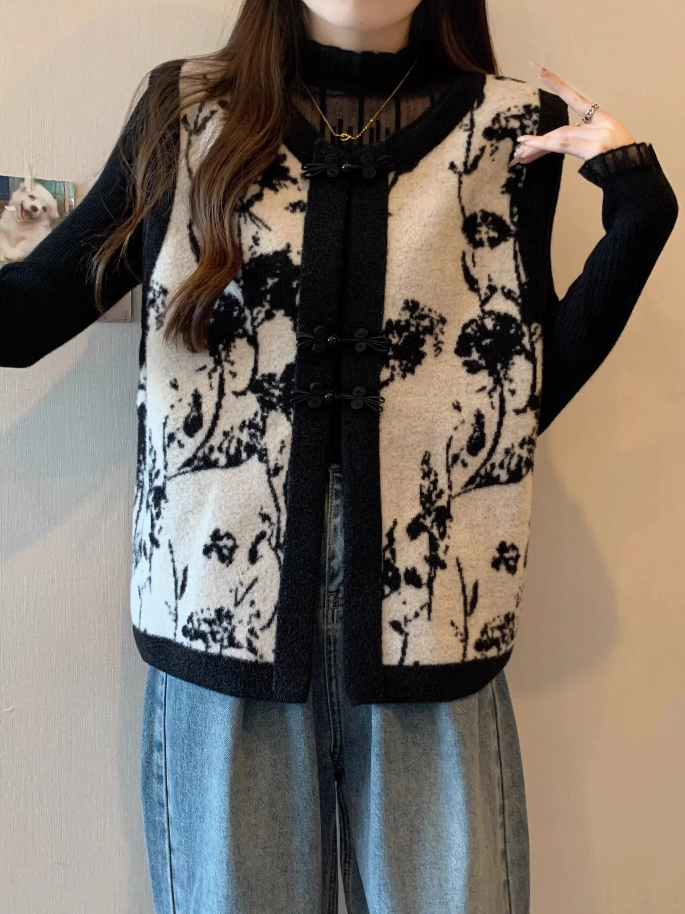 New Chinese Style Knitted Open Cardigan Vest Women's plus Size Autumn Winter Fashion Layering Clothing Button Decoration