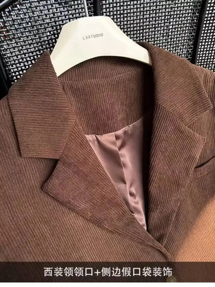 سترة نسائية كلاسيكية من سروال قصير بني كراميل للخريف والشتاء مع طية صدر السترة وأكمام طويلة ملابس خروج فضفاضة معطف نسائي خارجي