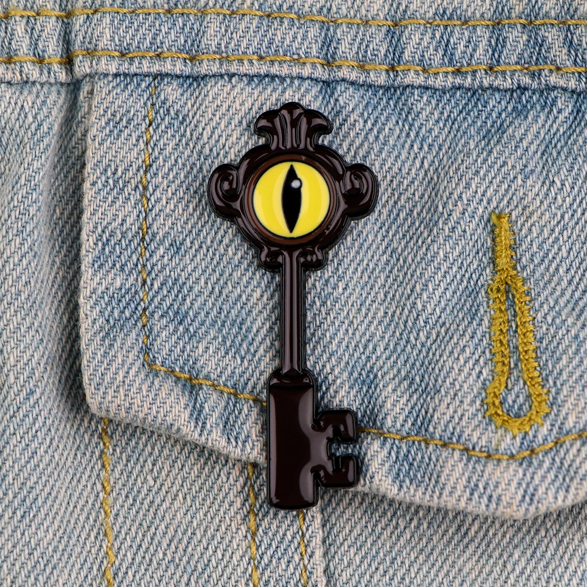 Black Key Enamel Pin Cartoon Eye Brooch Pines Lapel Pins Badge on Backpack Costume Accessories Jewelry Gifts for Friends