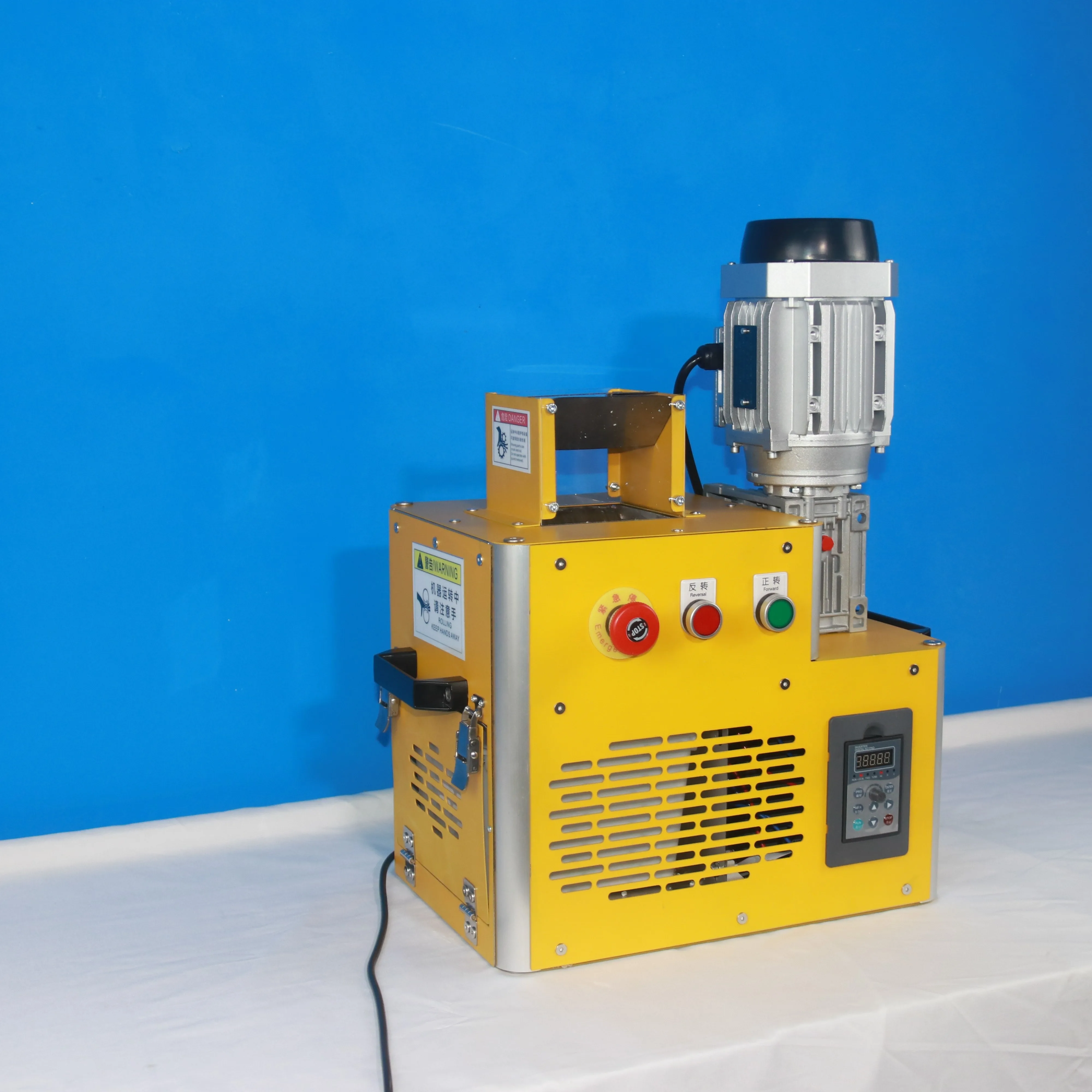Low Speed Quiet Plastic Shredder Crusher - Desktop Small Shredding Machine Molding Material Industrial Lab Home Us