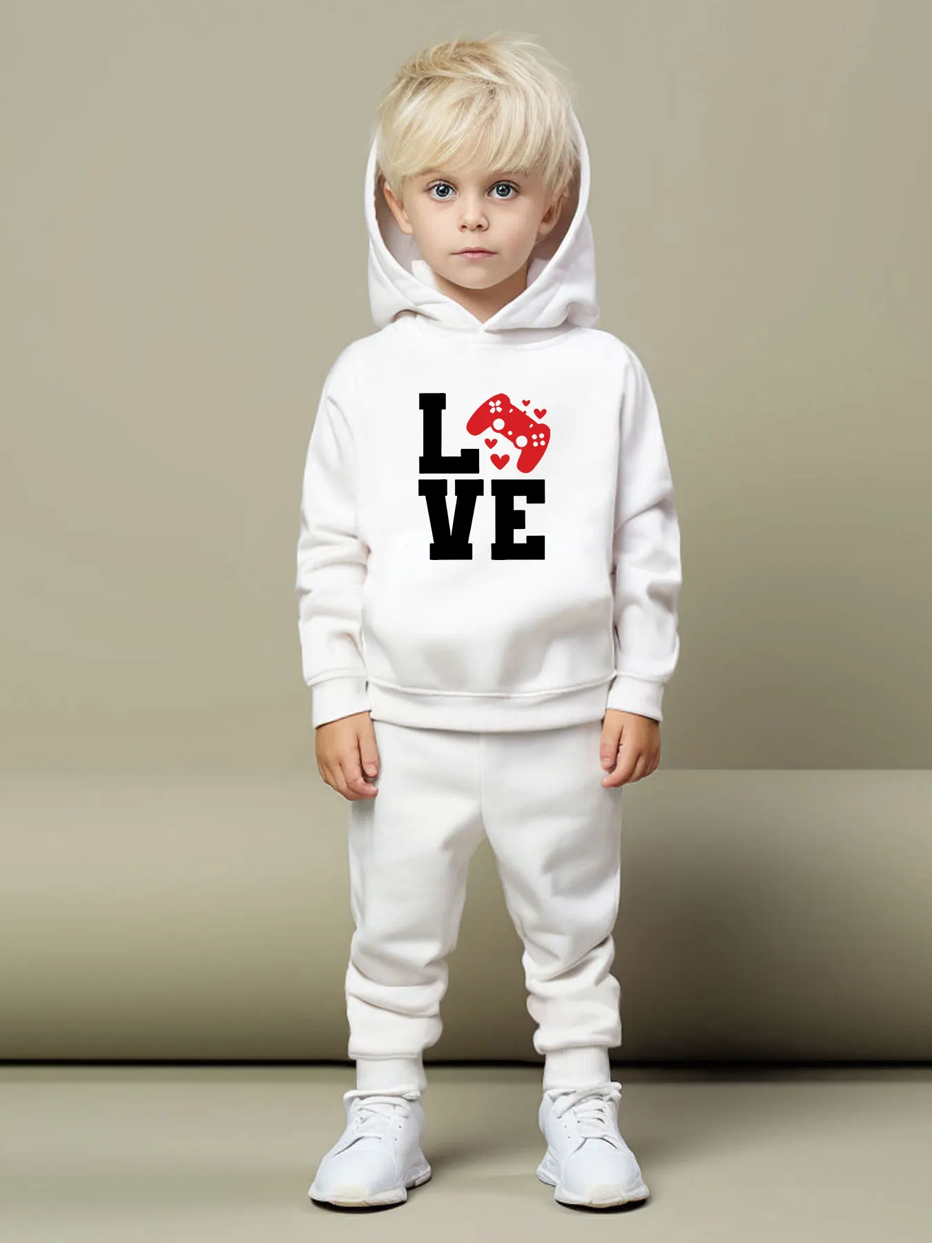 

Весенне-осенний комплект для мальчиков: толстовка с капюшоном и длинными рукавами, брюки с принтом в виде сердца и надписями, многофункциональный комплект