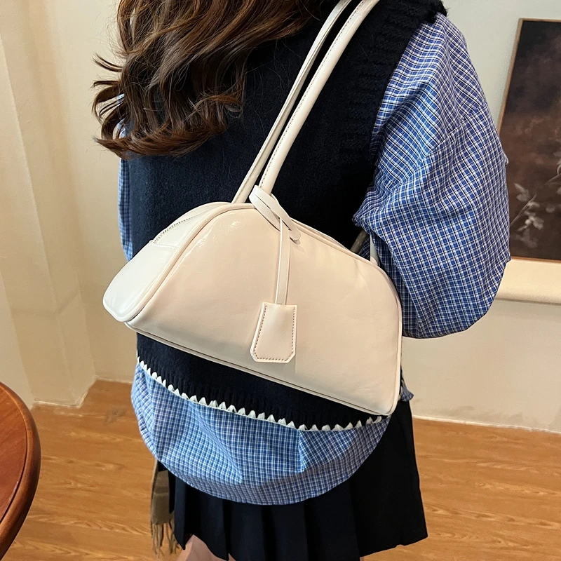 PU Sewing Thread 2025 Western Style New Shoulder Bag Zipper Solid Color Popular Fashion Tote Bag Soft Simple Versatile Handbag