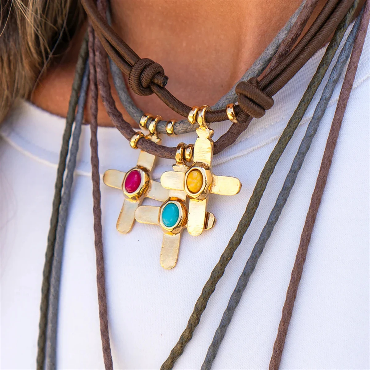 Nuevo Colgante de piedra Natural cruzada de acero inoxidable con preservación de Color chapado en oro