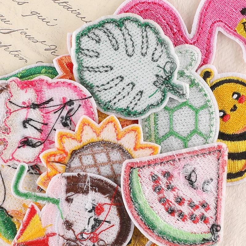 Animal And Fruit Cute Iron On Patches For Clothes Embroidered Kids Sewing Fabric Jacket Sticker Girls Thermoadhesive Diy Mochila