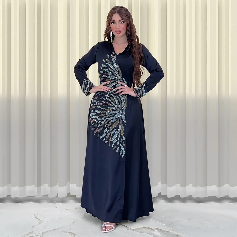 Fashionable Diamond-embellished Satin Evening Dress From The Middle East and Turkey. Arabian Casual Printed Open-front Robe.