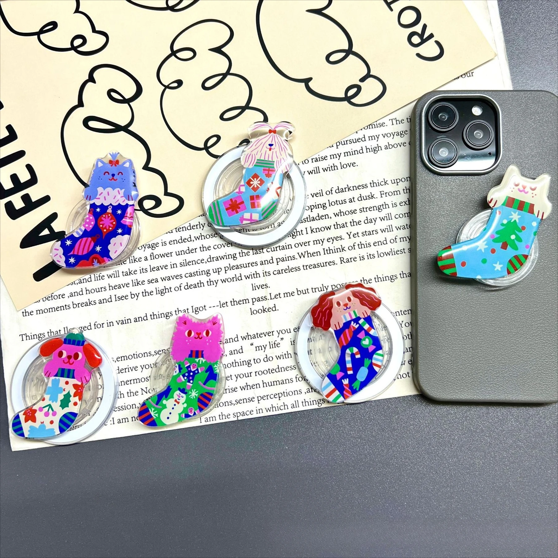 

Kawaii Christmas Stocking Phone Grip Holder Magnetic Adhesive Folding Airbag Desk Stand Bracket Finger Socket Cell Phone Decor