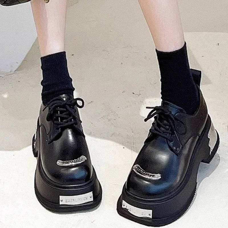 

Chunky Heel Women Pumps Metal Decoration Slip on Patent Leather Loafers Casual British Style Lady Single Shoes Fashion All Match