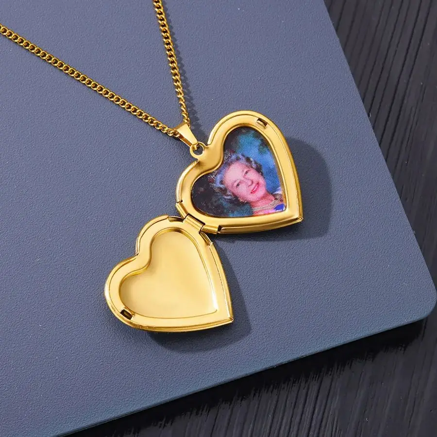 Heart Custom Picture Necklace Stainless Steel Family Friends Pet Photo Personalized Necklaces Jewelry for Women Girl DIY Gift