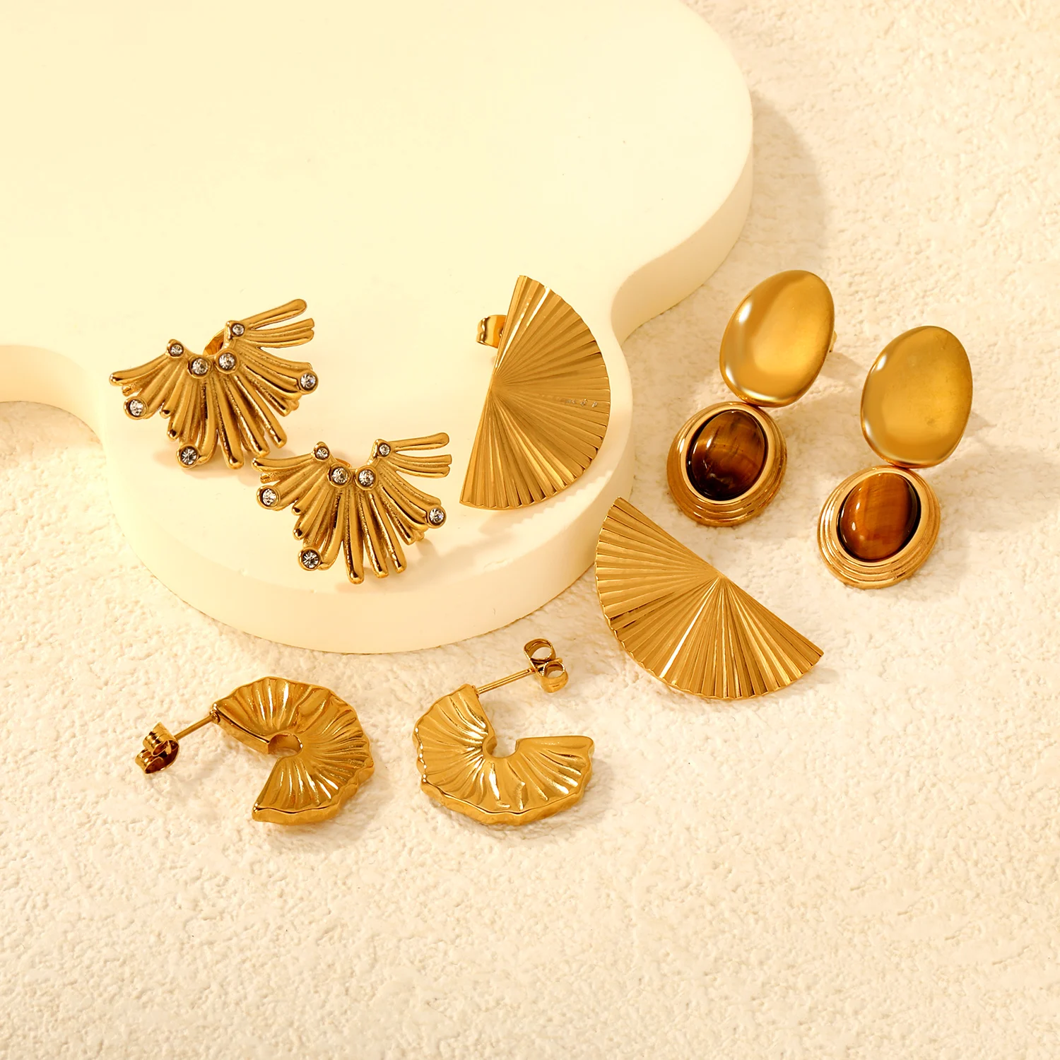 Kreative Retro-Melad-Stil Edelstahl-Ohrstecker, Halbrunde Unregelmäßige Elegante Ohrringe, Nischengeschenk für Mädchen-Schmuck