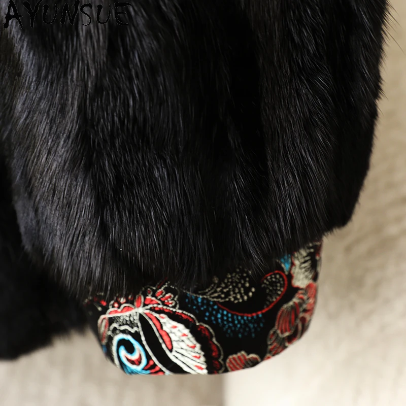 AYUNSUE معاطف فرو المنك الطبيعي للمرأة 2025 معاطف الشتاء امرأة معطف الفرو الأسود ملابس عصرية أنيقة للمرأة Ropa Mujer