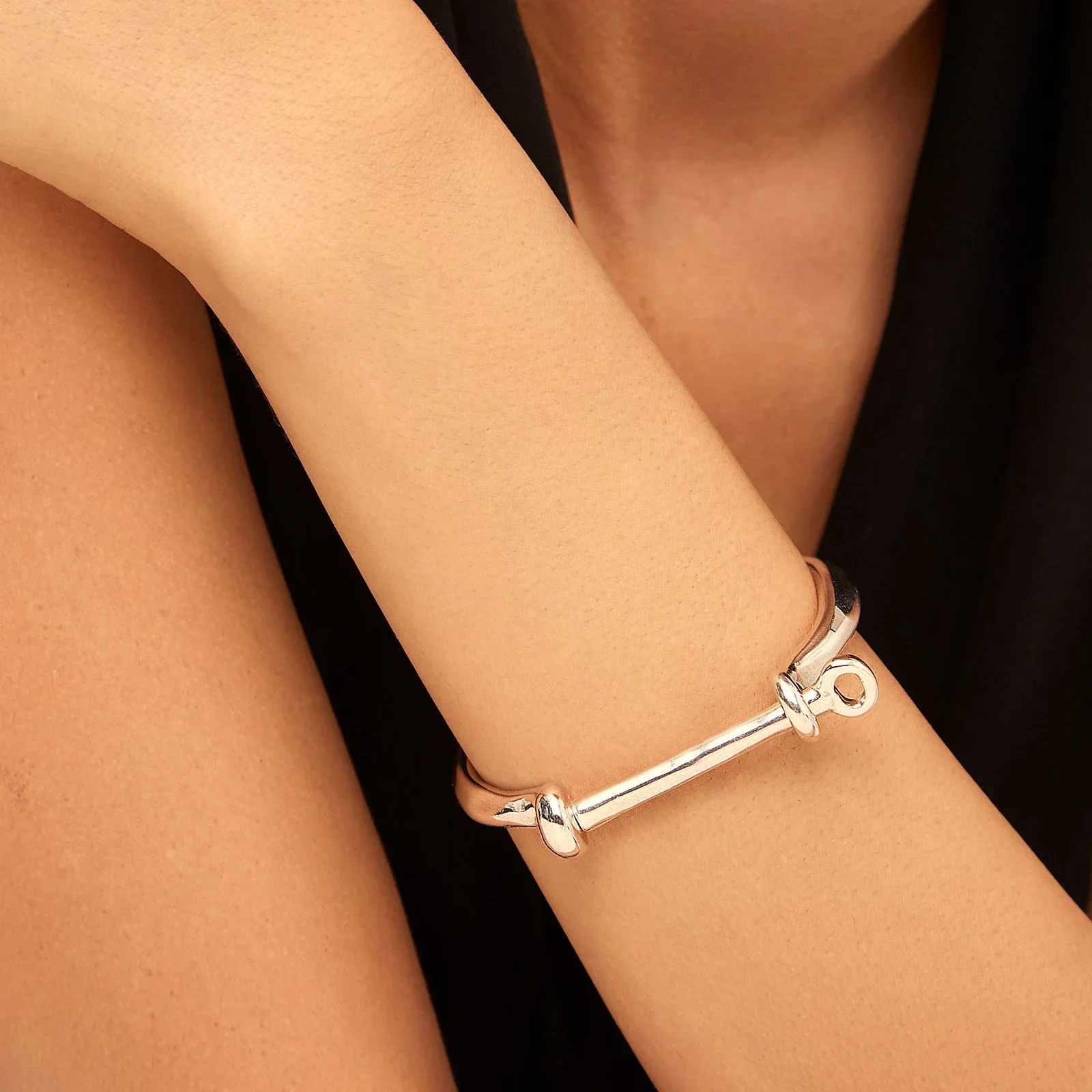 2024 AHAUNO Original New Product Spain Jewelry Fashion High end Simple Design Horseshoe Bracelet Women's High Quality Gift