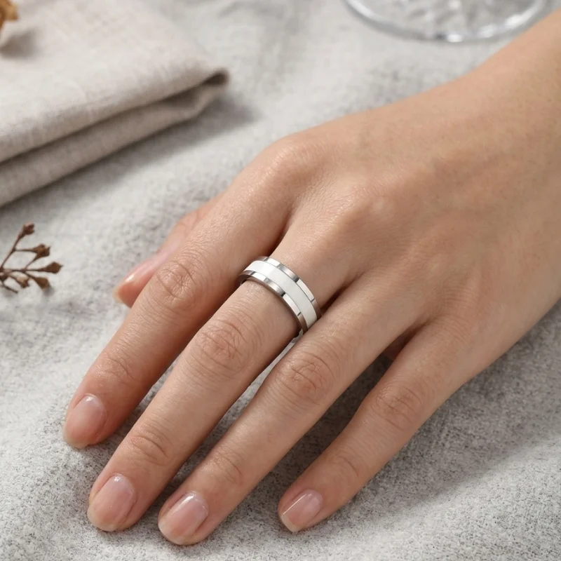 1 piece stainless steel rose gold plated black wide ring with oil drip finish, simple contrasting color smooth ring, suitable for women and men to wear on a daily basis, for commuting, parties, and outings