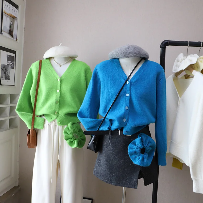 

Korean Style Sweet V-Neck Long Sleeve Knitted Cardigan 2025 Women's New Single Breasted Loose Sweater Female Fashion Coat Tops