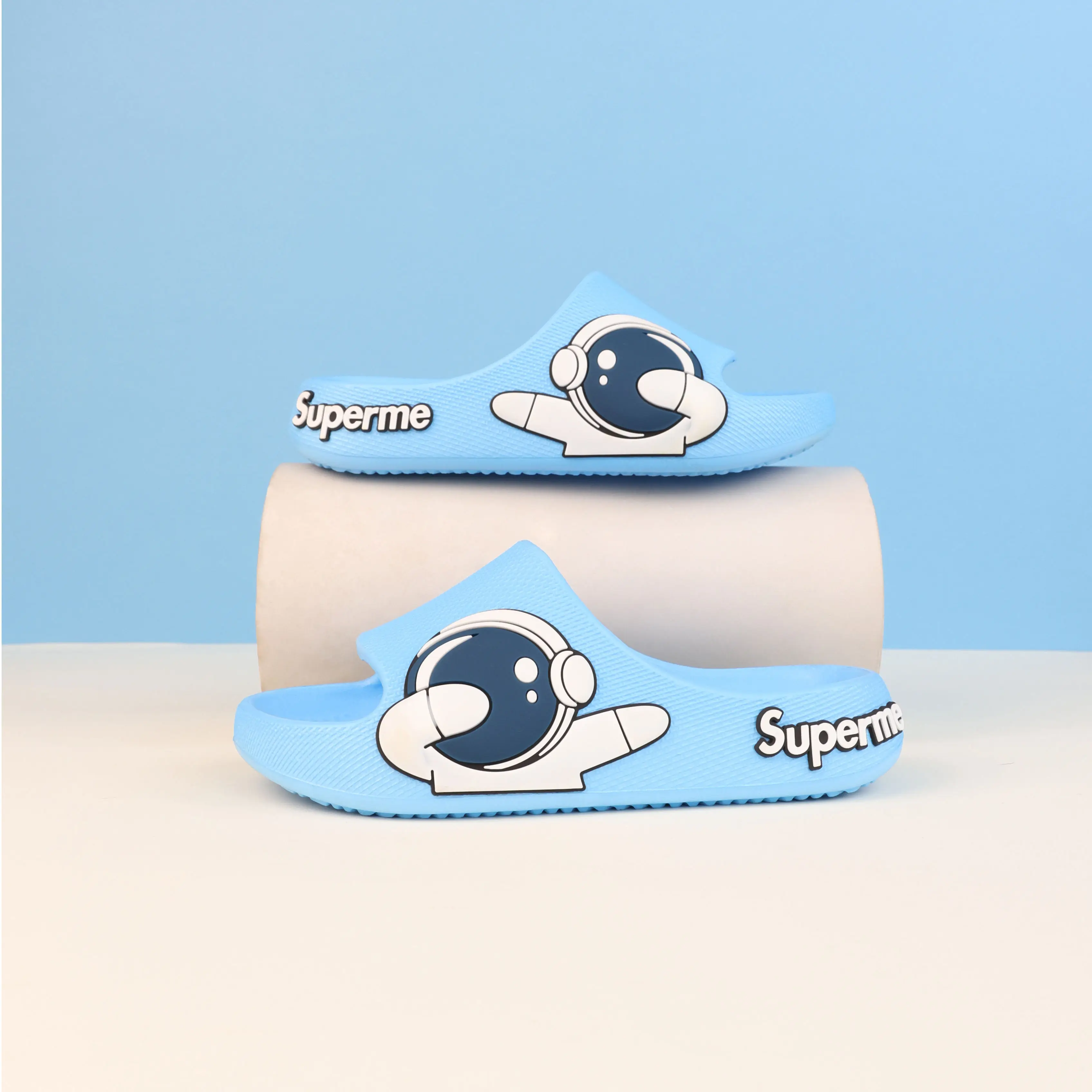 

A pair of children's summer open-toe one-strap slippers, soft and comfortable sandals, size 28/29-40/41，QT-3513