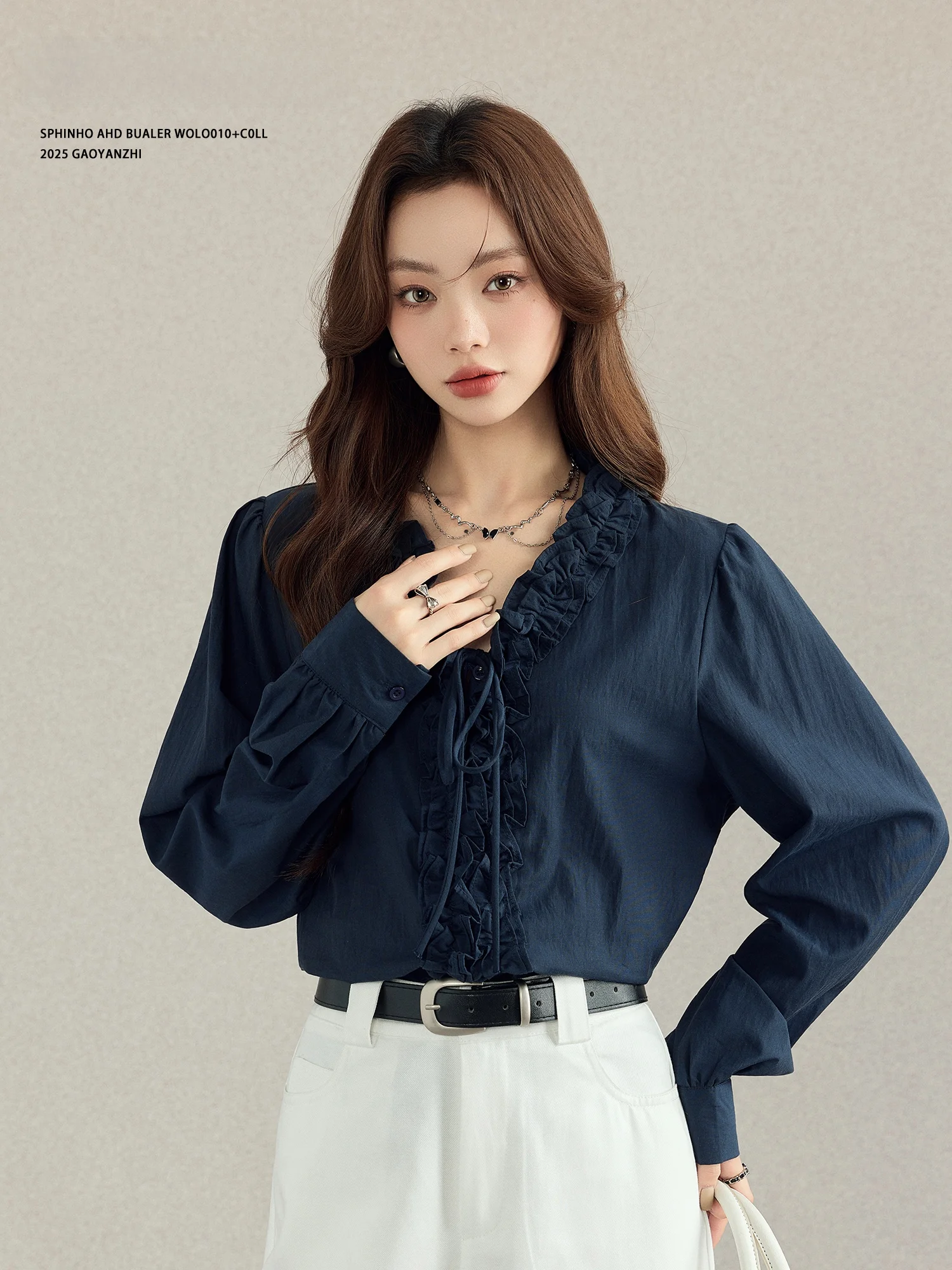 

Свободный женский топ с длинным рукавом, V-образным вырезом, из газовой ткани, с рюшами, во французском стиле, модный, для ранней осени, новинка, с поясом