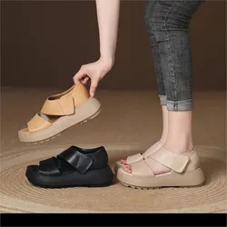 Platform platform shoes scarpe da donna open toe fish mouth summer casual vintage bag sandali con tacco indossati all'esterno C591