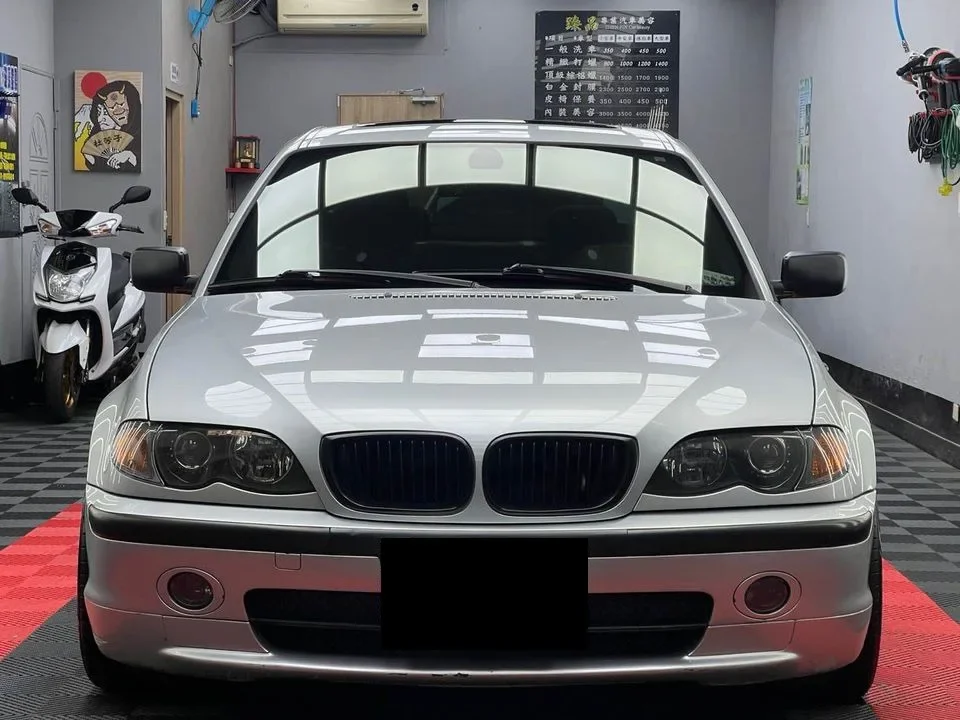 XVIP Gloss Single Line Style Front Nieren-Renngitter für BMW 3er E46 325i 4-Türer 2002–2004 obere Grills im Diamanten-Stil – Detail 24