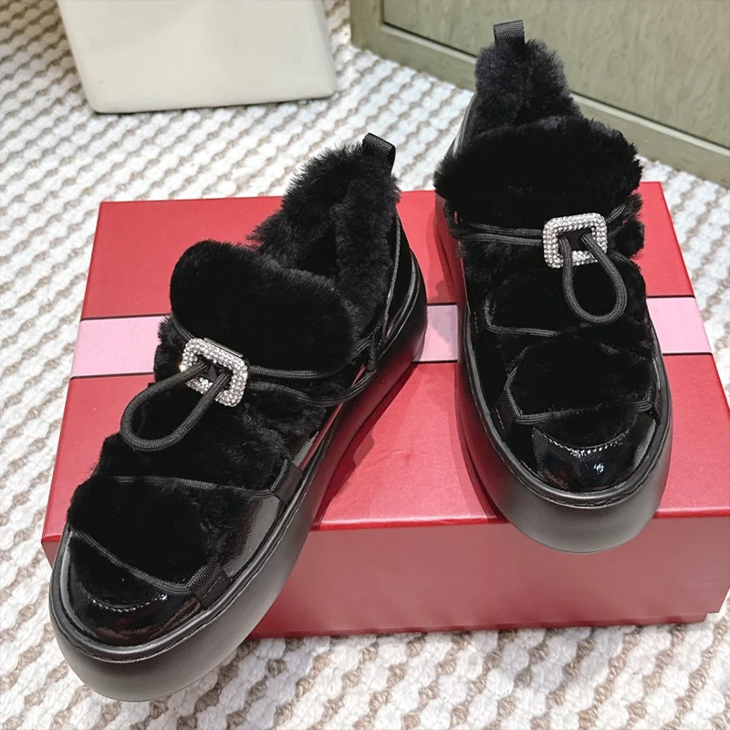 Zapatos de lana con plataforma informales para mujer, nuevo estilo de invierno, alta calidad, 2025, con materiales de cuero y felpa cosidos, 25091316