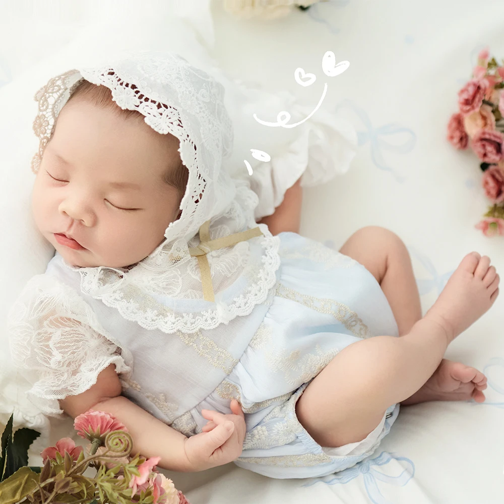 

Romantic Style Baby Photography Outfit Baby Jumpsuit+Lace Hat 2pcs Set Simulated Flower Scene Props Studio Photo Shoot Accessory