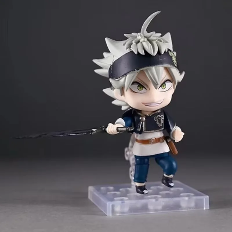 Black Clover Asta 11CM Q-Version Figur - Niedliches Chibi-Modell mit Austauschbarem Gesicht PVC Sammlerstück Desktop-Deko Geschenk