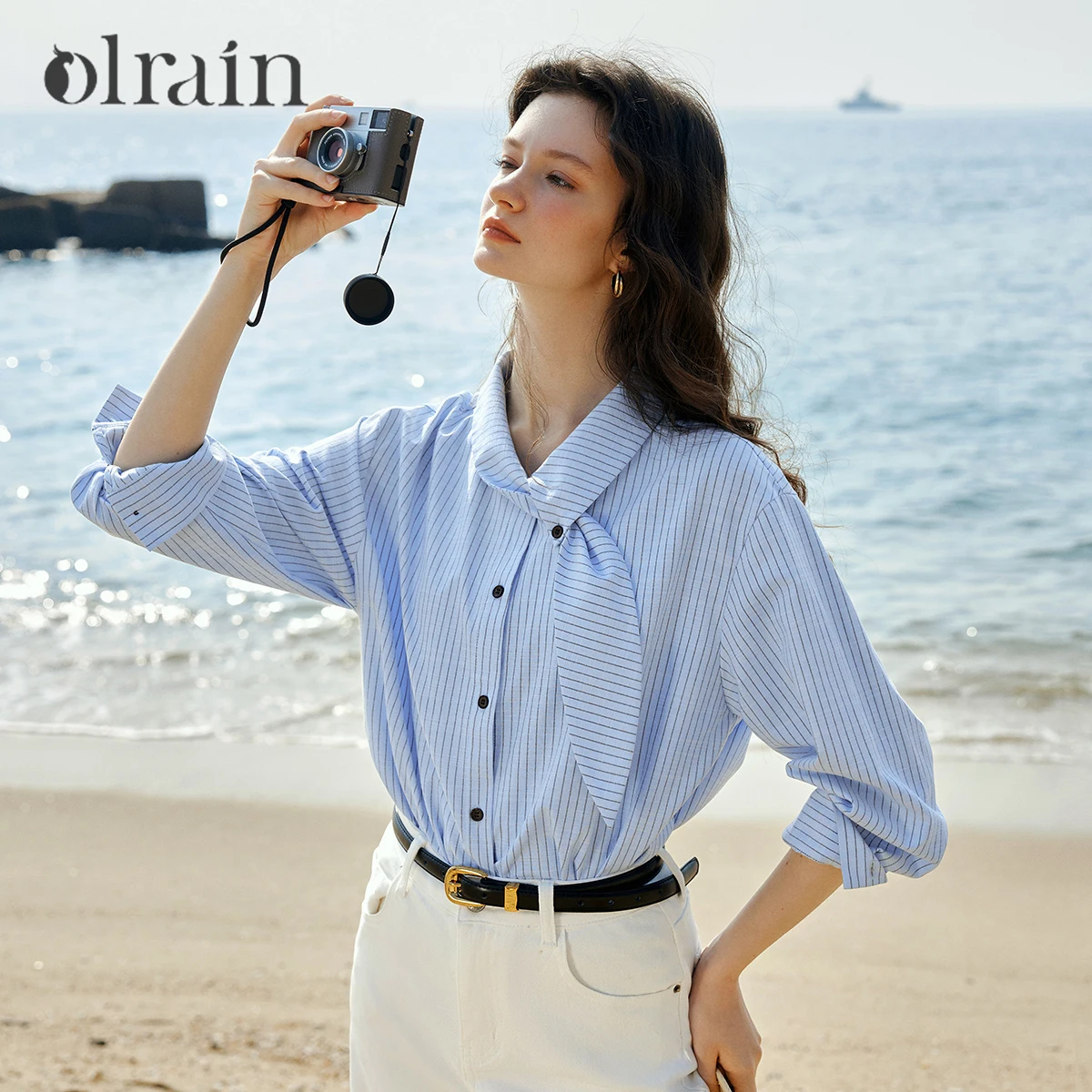 

Женская рубашка OLrain 2026 весна, синяя в полоску, с асимметричным воротником на завязках, длинный рукав, элегантная блузка, топ O58CC003850