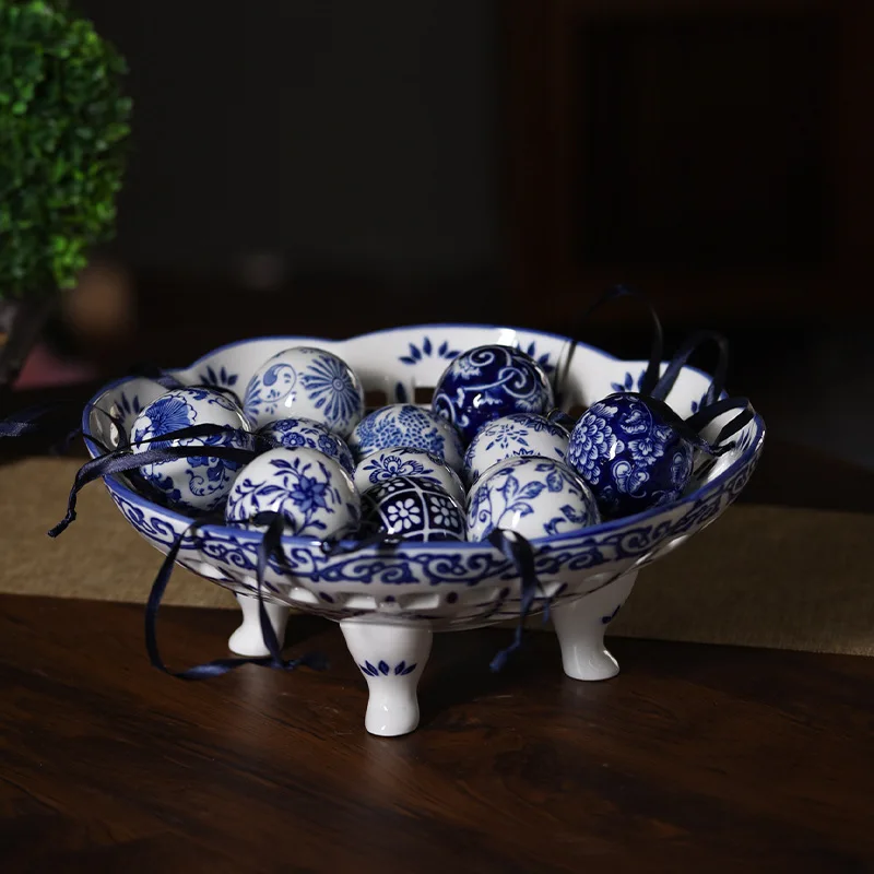 1pc Blue and white ball pendant car pendant ceramic decoration Christmas ornament blue and white porcelain