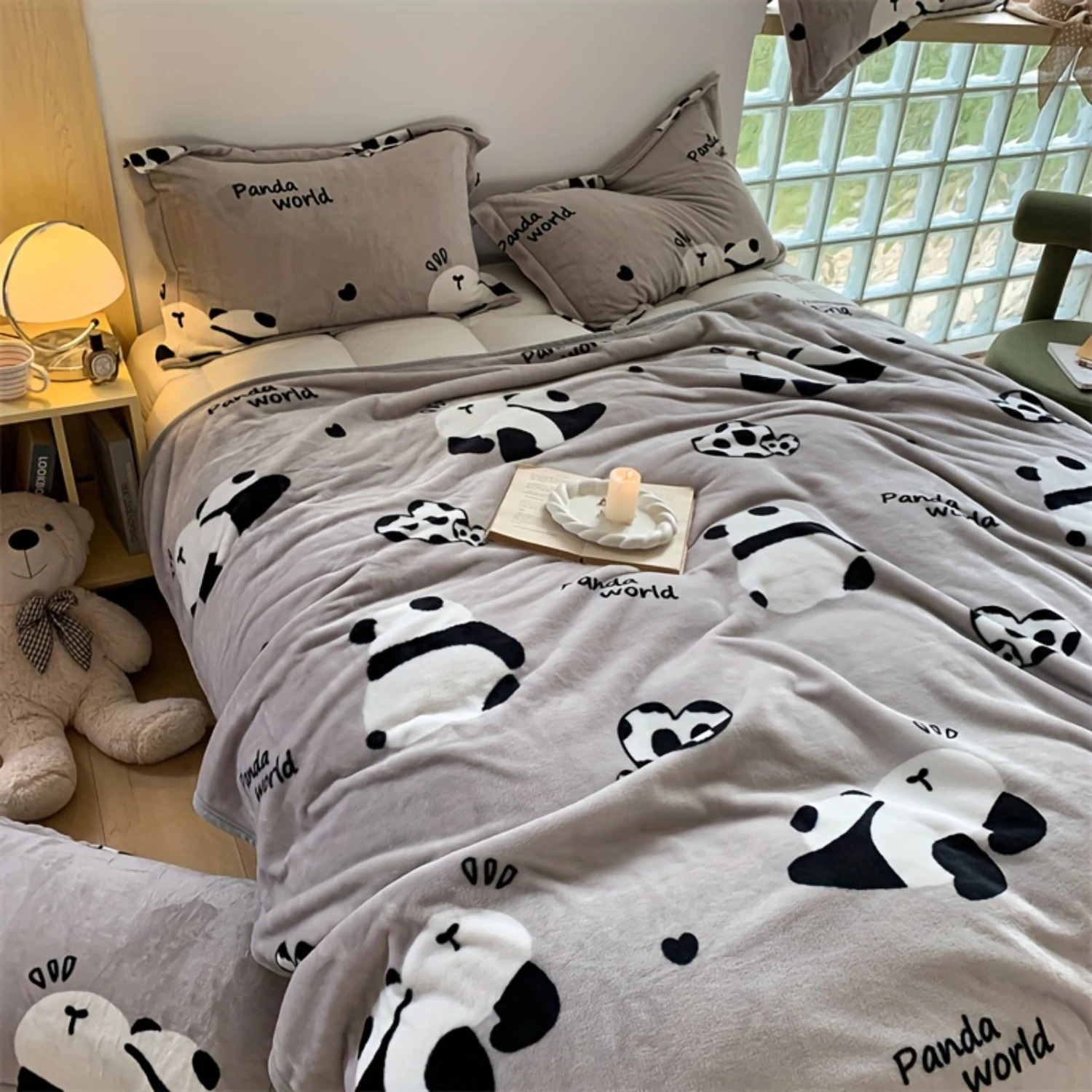 1pc Cute Panda Print Velvet Blanket, Soft Warm Throw Blanket Nap Blanket For Couch Sofa Office Bed Camping Travel, Multi-purpose