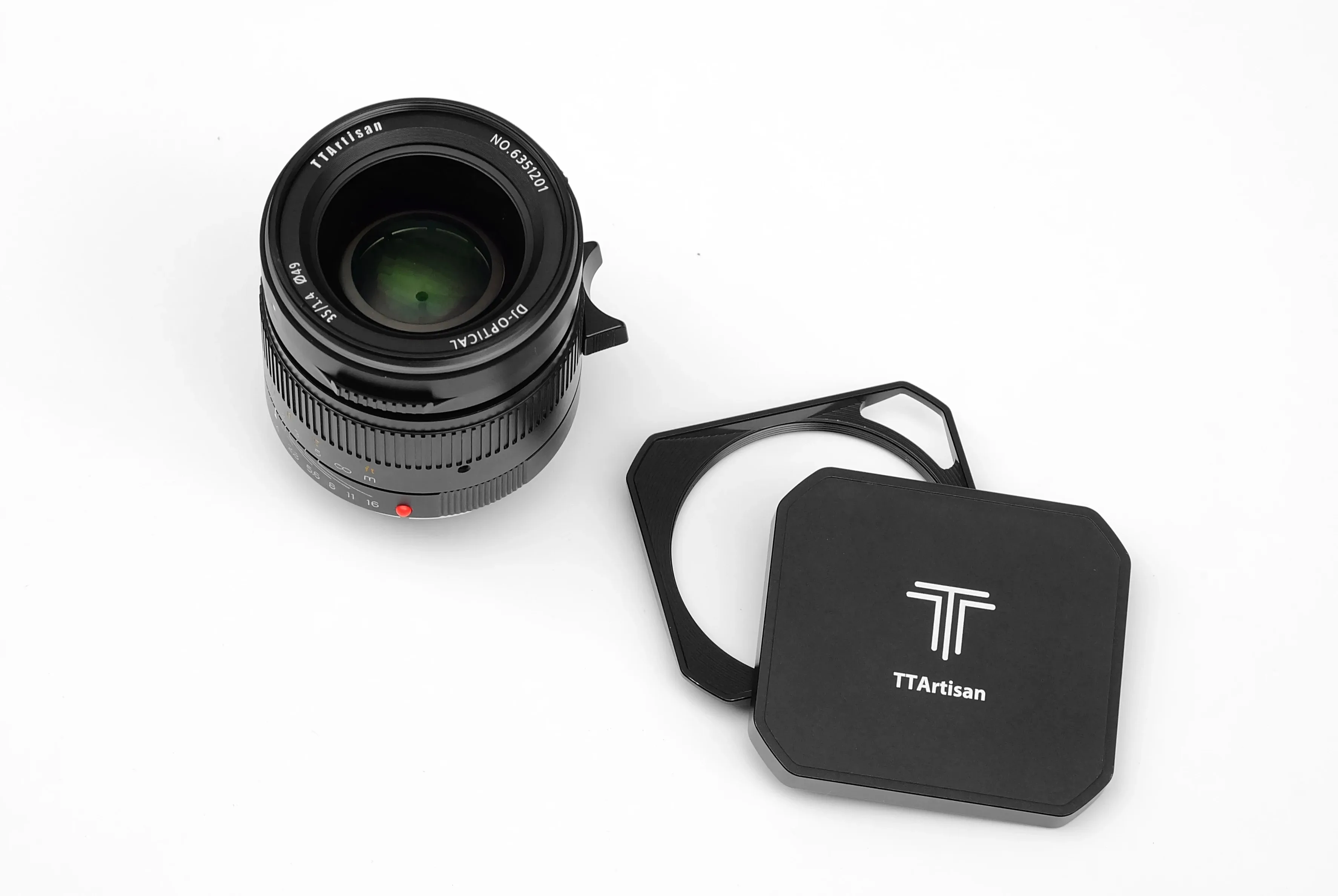 TTArtisans 35mm F1.4 ASPH Full Fame Lens for Leica M Mount Camera Like Leica M-M M240 M3 M6 M7 M8 M9 M9p M10