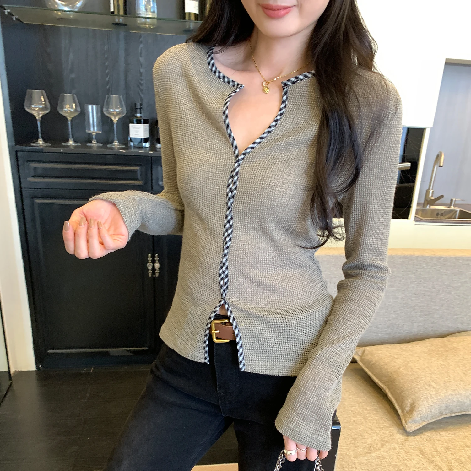 

Осень-зима, полосатые лоскутные женские вязаные пуловеры, новинка 2025 года, корейский тонкий свитер с длинными рукавами и v-образным вырезом, женские топы